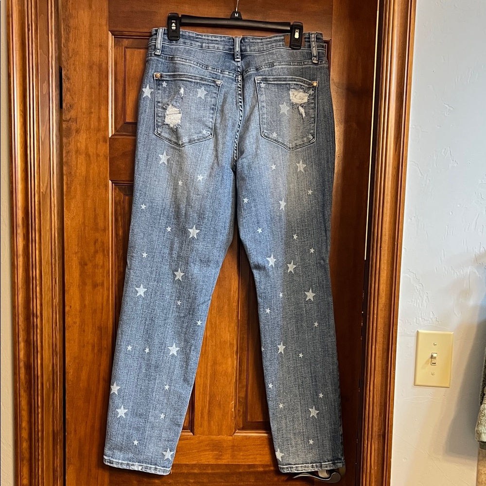 Universal Thread Starry Distressed Blue Jeans - image 4